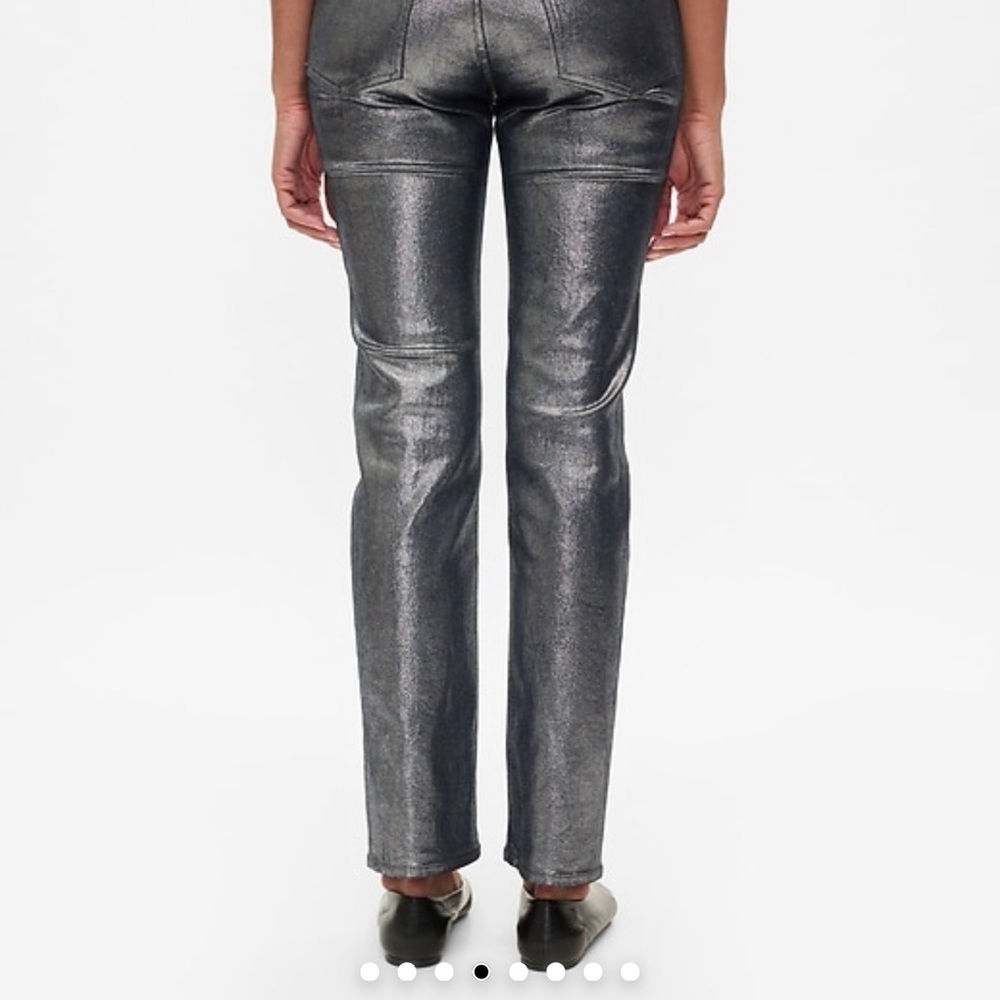 GAP Women's Metallic Gray Straight Leg Jeans 31Long.